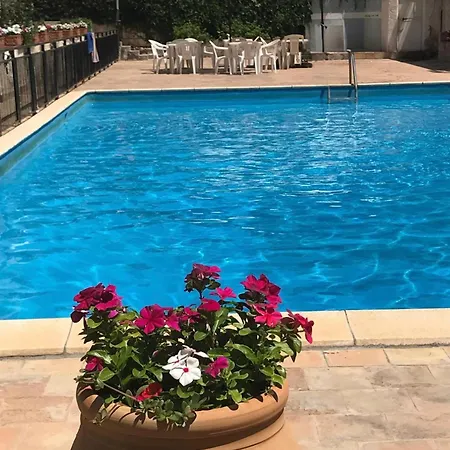 Emily Giardini-Naxos