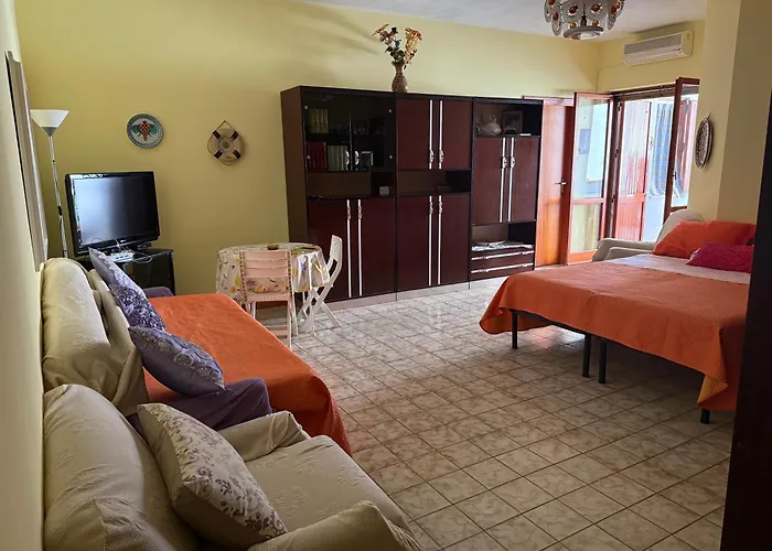 Emily ジャルディーニ・ナクソス