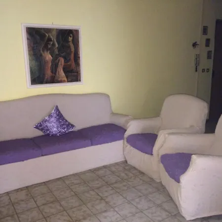 Emily Giardini-Naxos